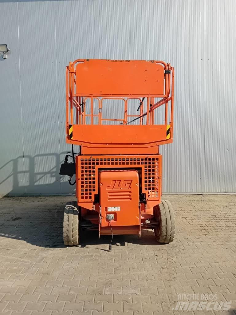 JLG 4069 LE Šķerveida pacēlāji