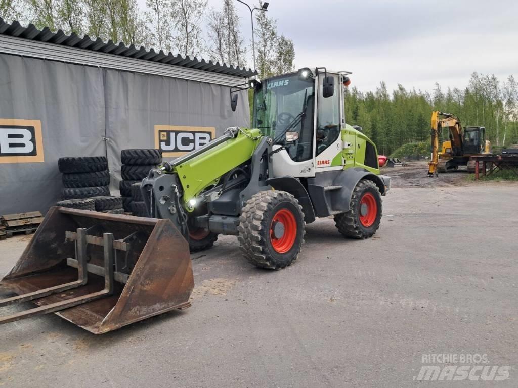 CLAAS 738T Teleskopiskie riteņu iekrāvēji