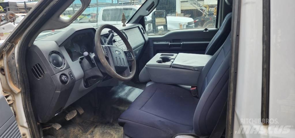 Ford F 450 XL SD Vieglais kravas automobilis/izkraušana no sāniem
