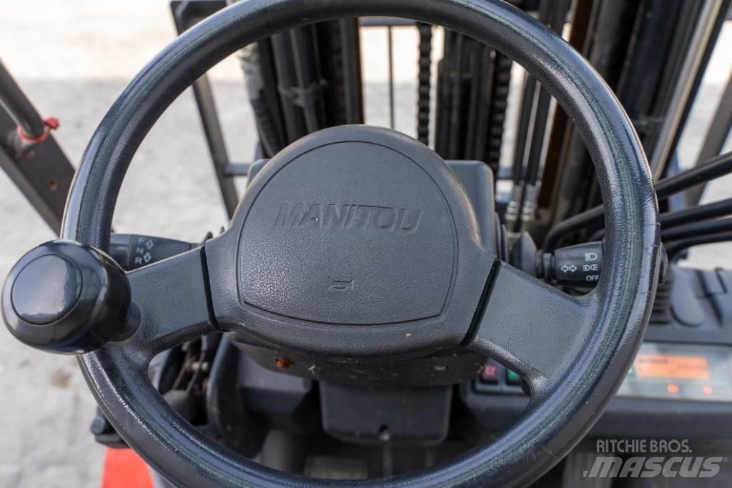 Manitou MI 30 D Tehnika ar dīzeļa dzinēju