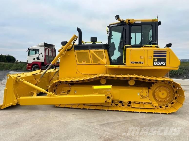 Komatsu D 65PX-18 Kāpurķēžu buldozeri