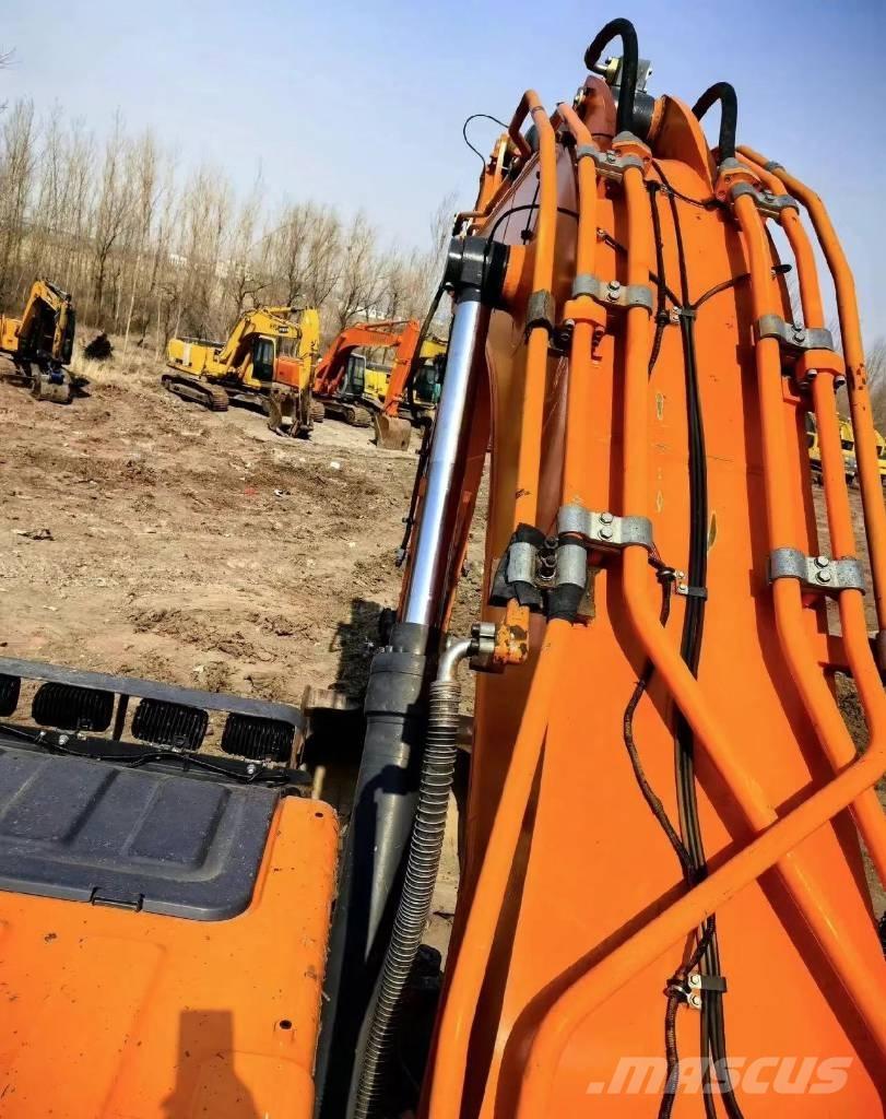 Doosan DX 500 LC Kāpurķēžu ekskavatori