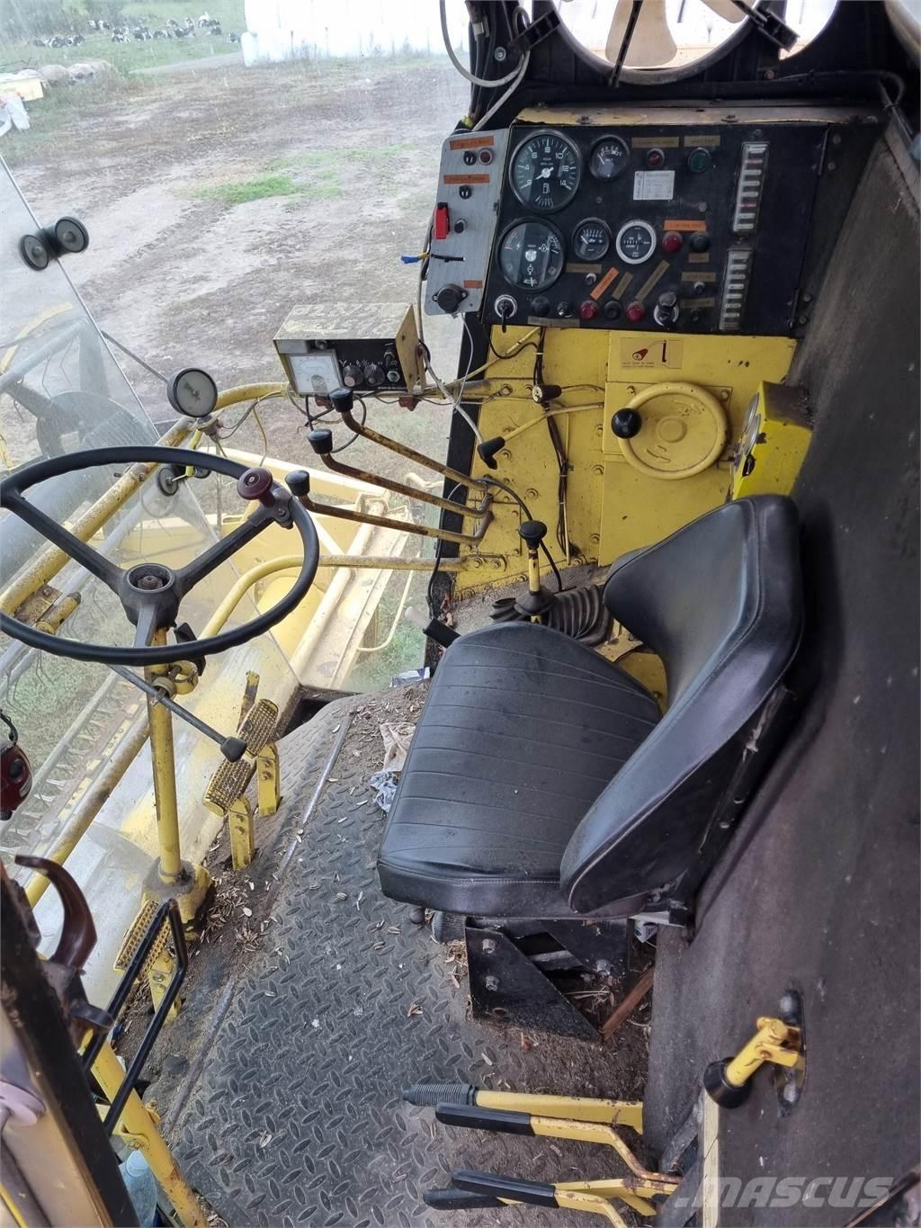 New Holland 8050 Ražas novākšanas kombaini