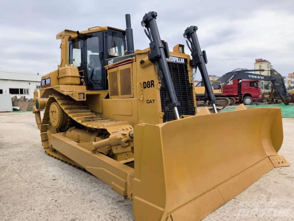 CAT D 8 R Kāpurķēžu buldozeri