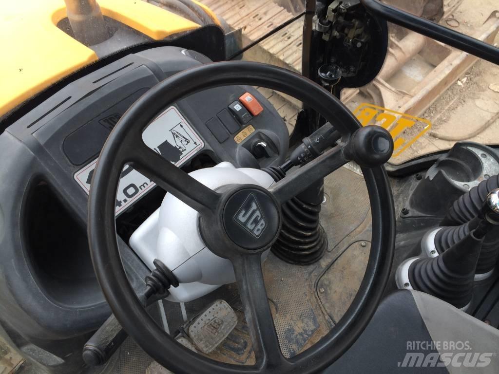 JCB 3CX Ekskavatori-iekrāvēji