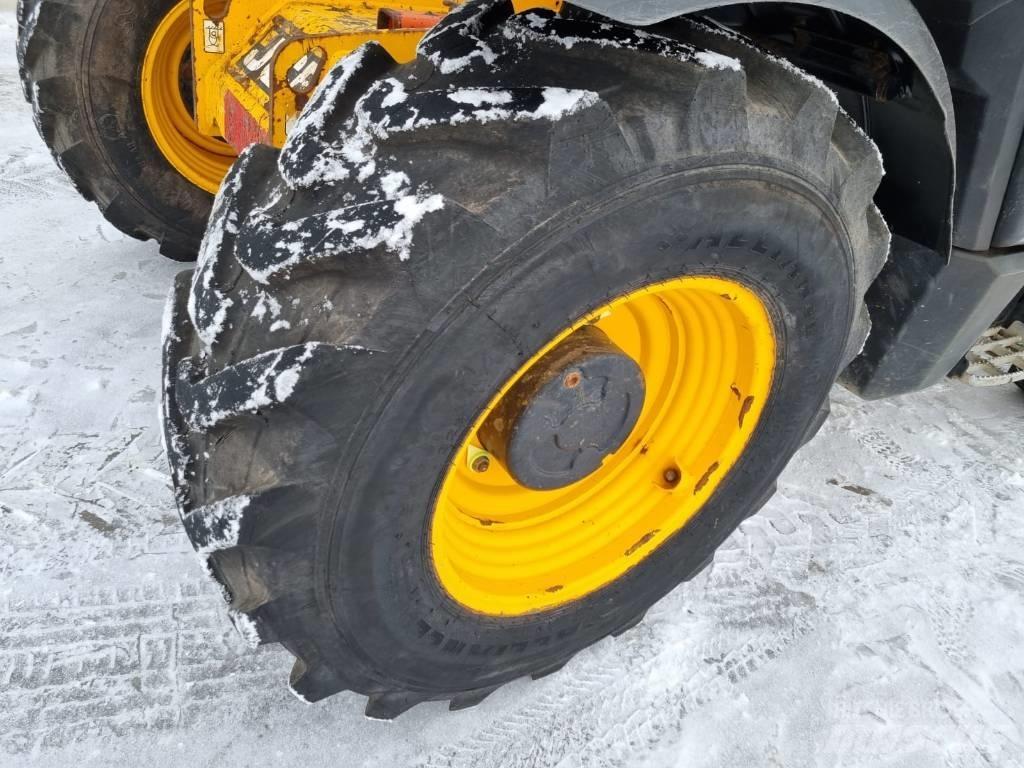 JCB 531-70 Teleskopiskie manipulatori