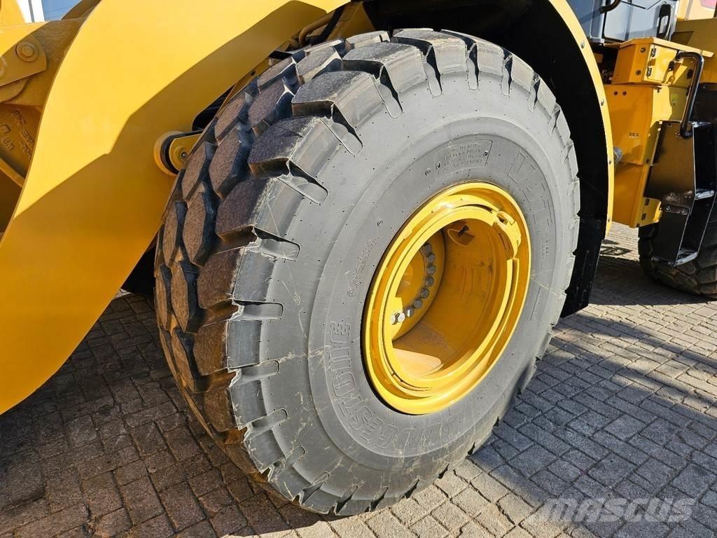 CAT 950L Iekrāvēji uz riteņiem