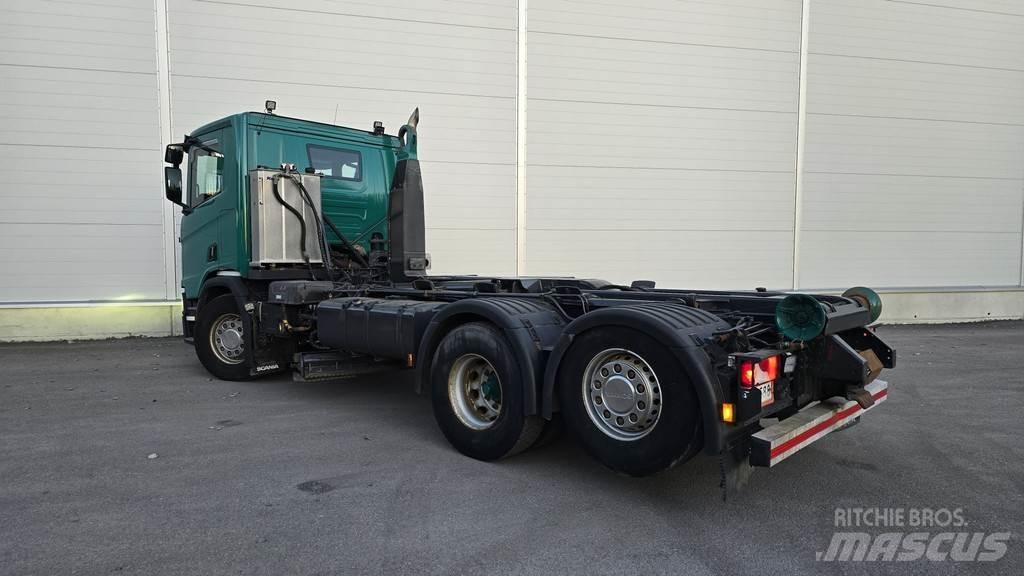 Scania R-serie Treileri ar āķi