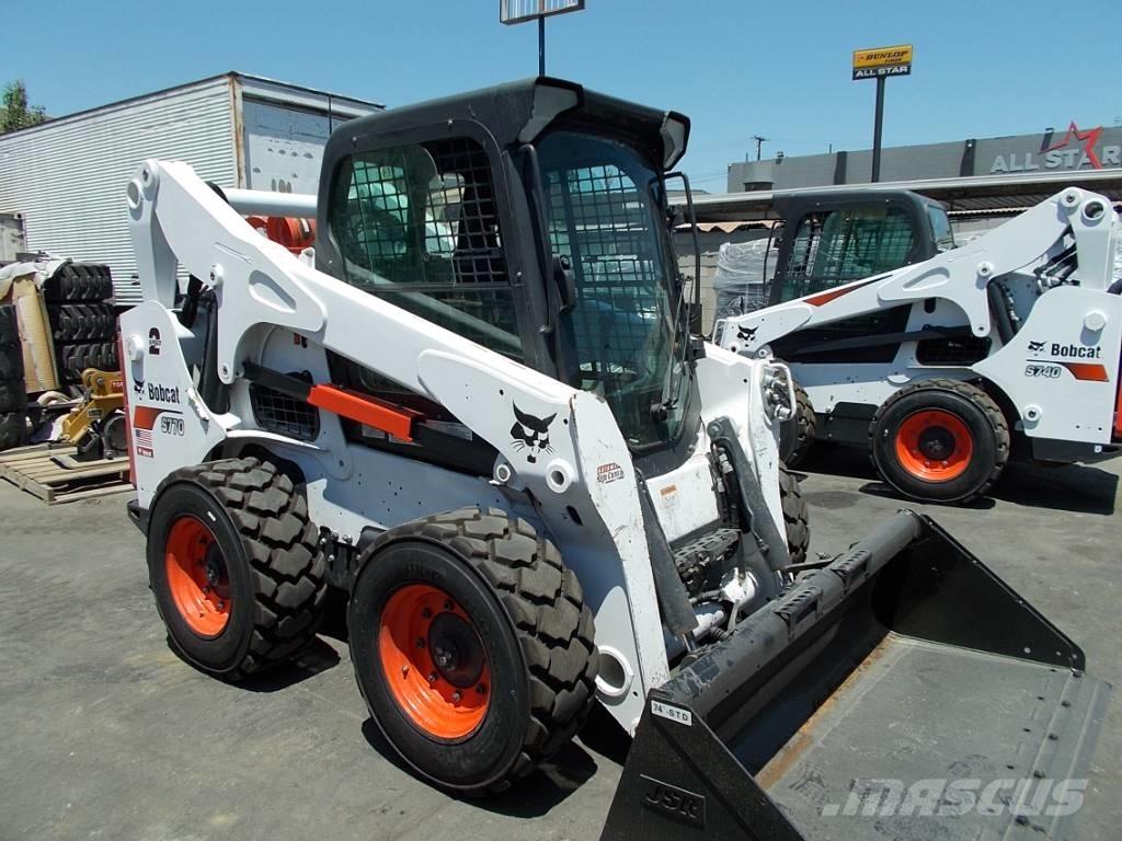 Bobcat S770 Lietoti riteņu kompaktiekrāvēji
