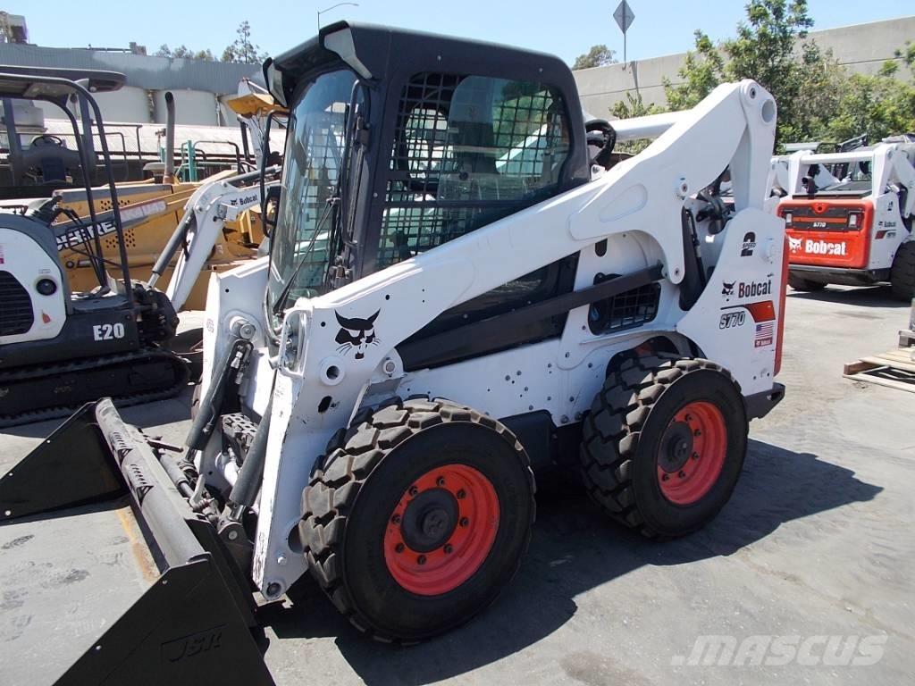 Bobcat S770 Lietoti riteņu kompaktiekrāvēji