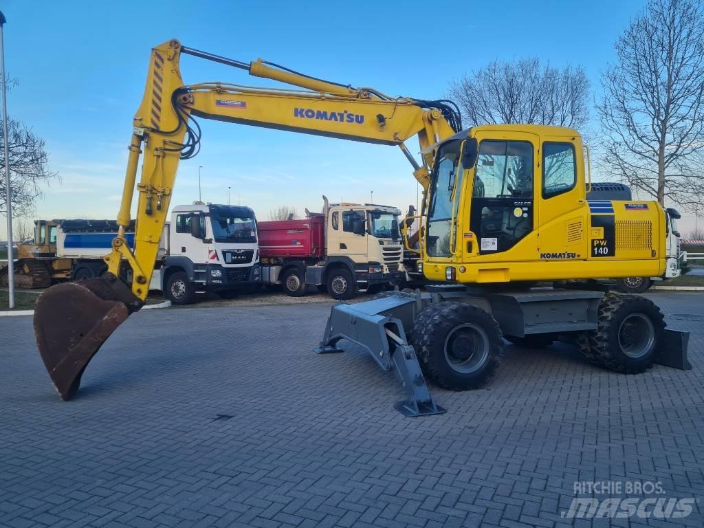 Komatsu PW 140-7 Ekskavatori uz riteņiem