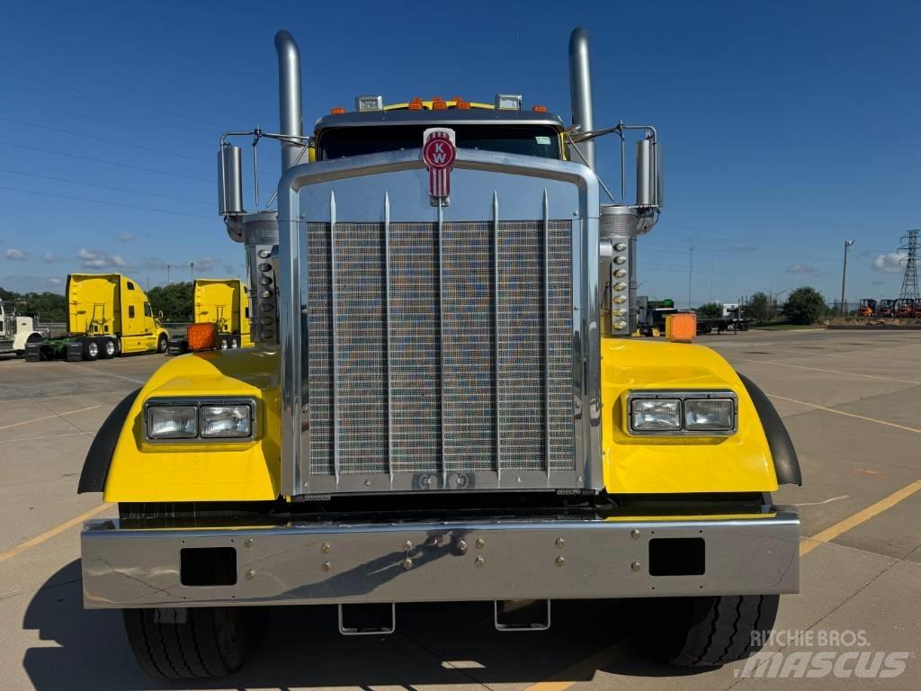 Kenworth W 900 Vilcēji