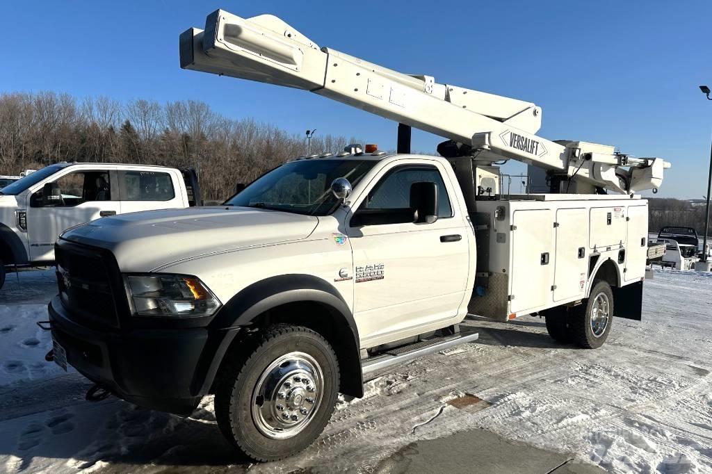 RAM 5500 TRADESMAN Pacēlāji uz automašīnas bāzes