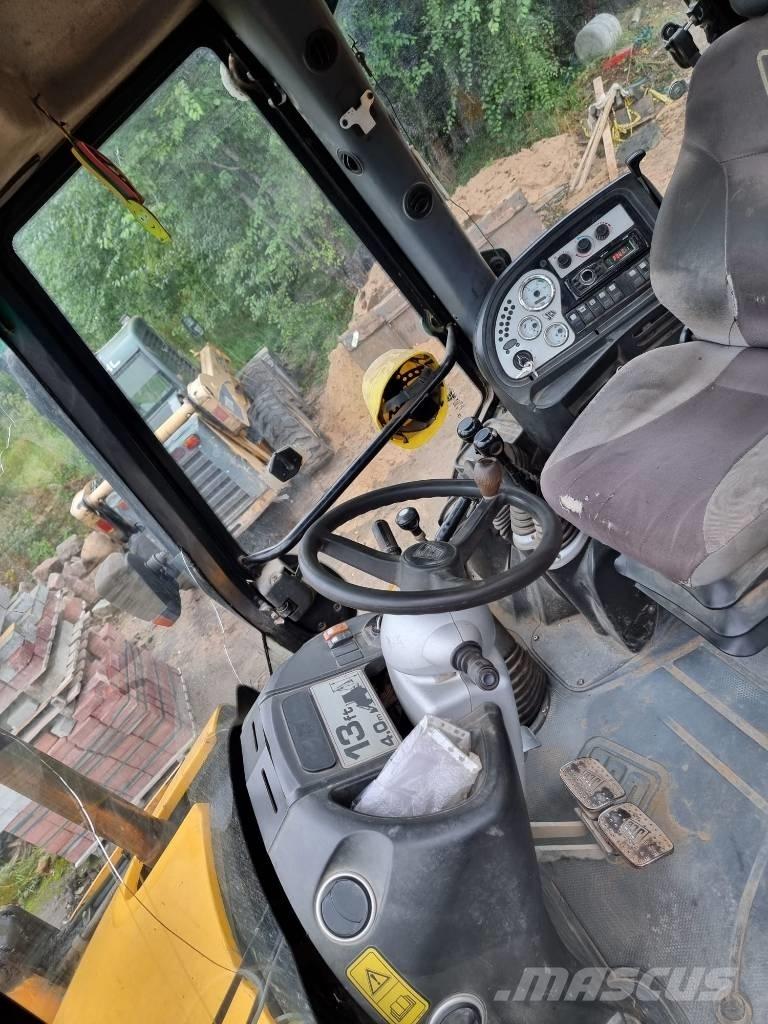 JCB 3 CX Ekskavatori-iekrāvēji