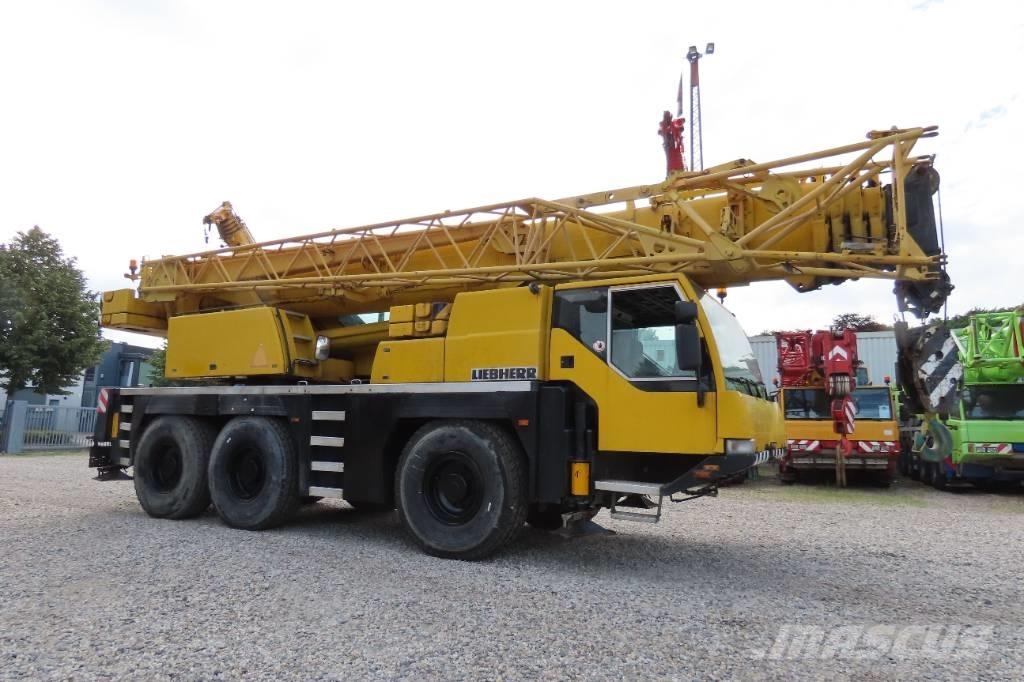 Liebherr LTM 1055-1 Visurgājēji celtņi
