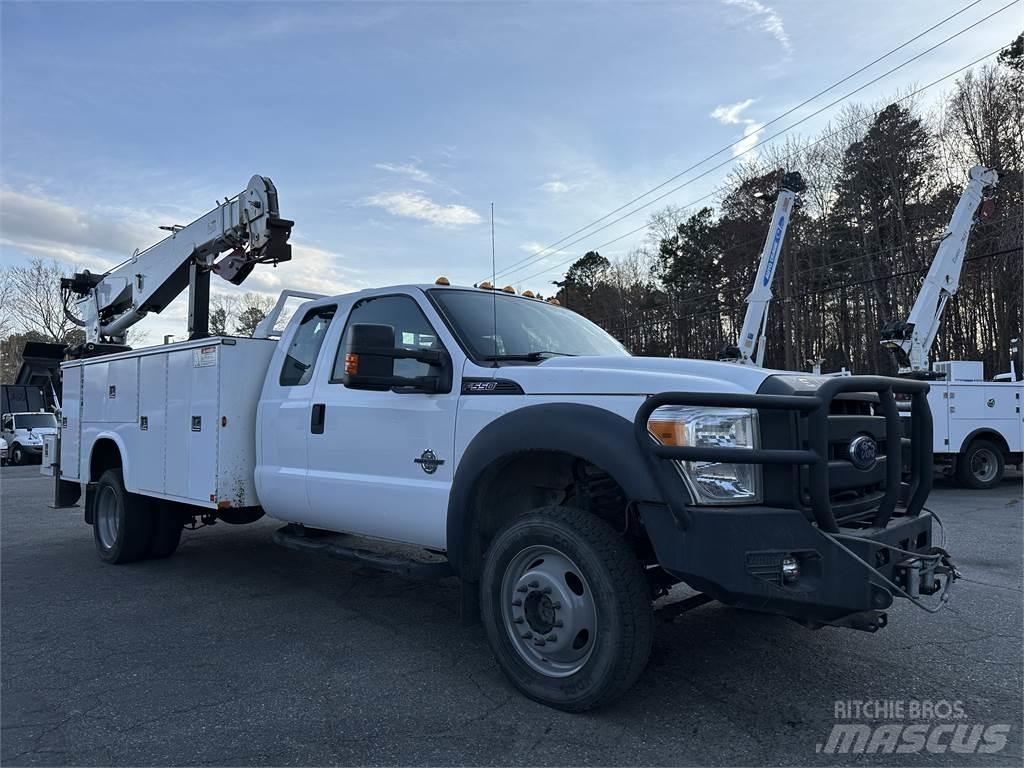 Ford F550 Pilsētas atkritumvedēji