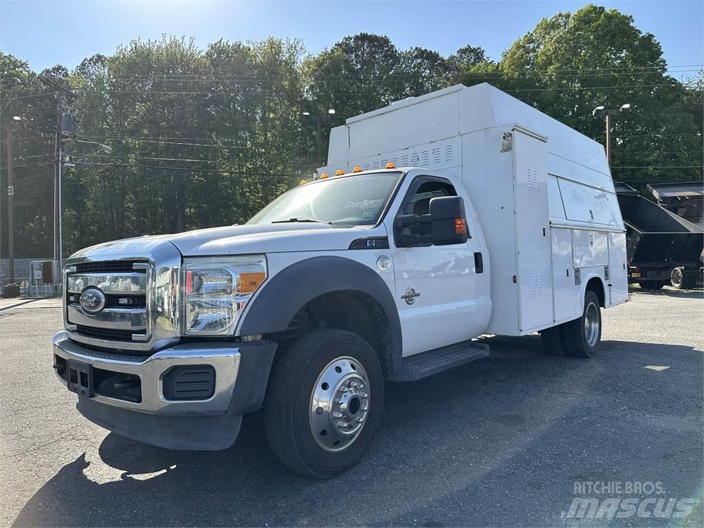 Ford F550 Pilsētas atkritumvedēji