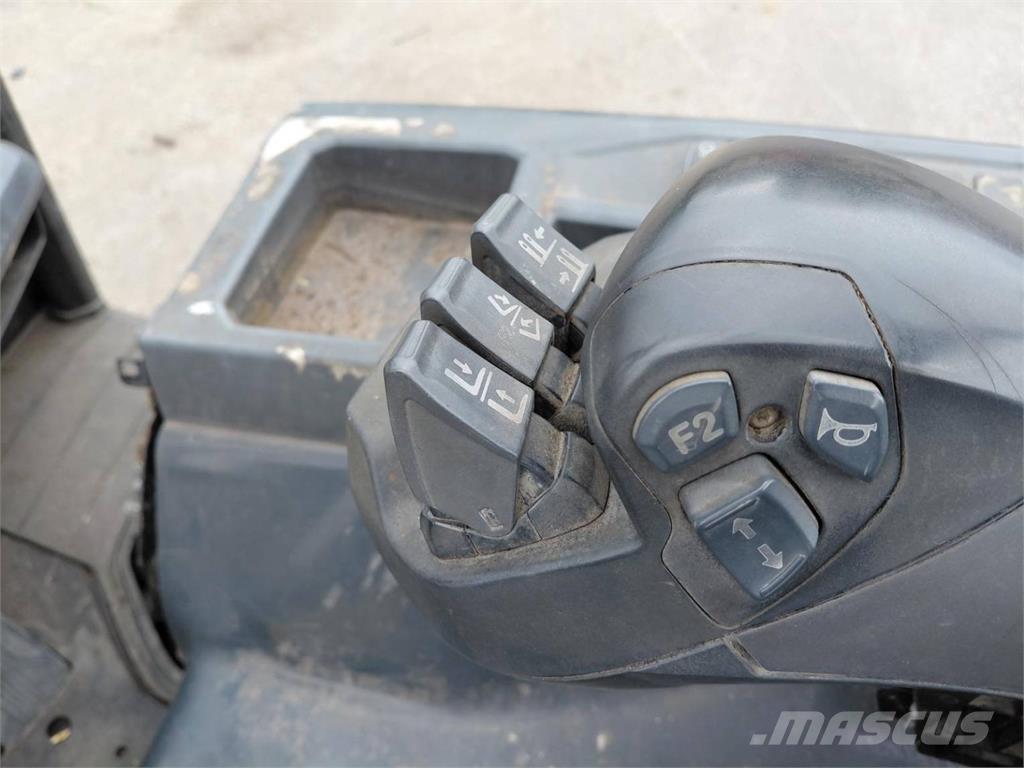 CAT EP25CN Autokrāvēji - citi