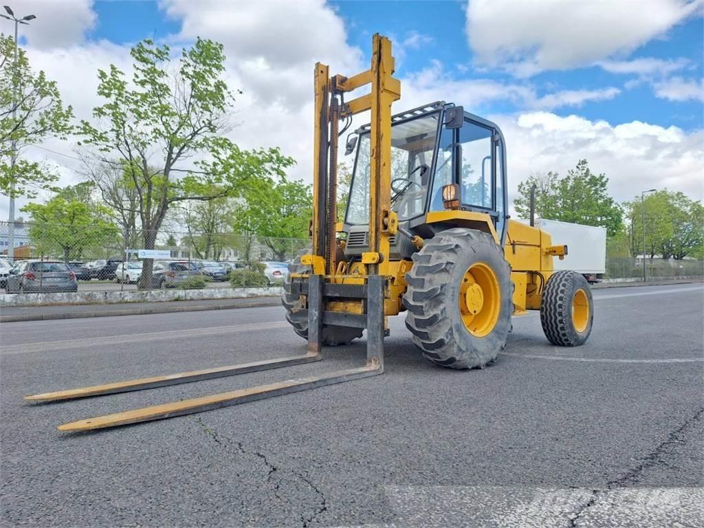 JCB 930-2 Apvidus autokrāvējs