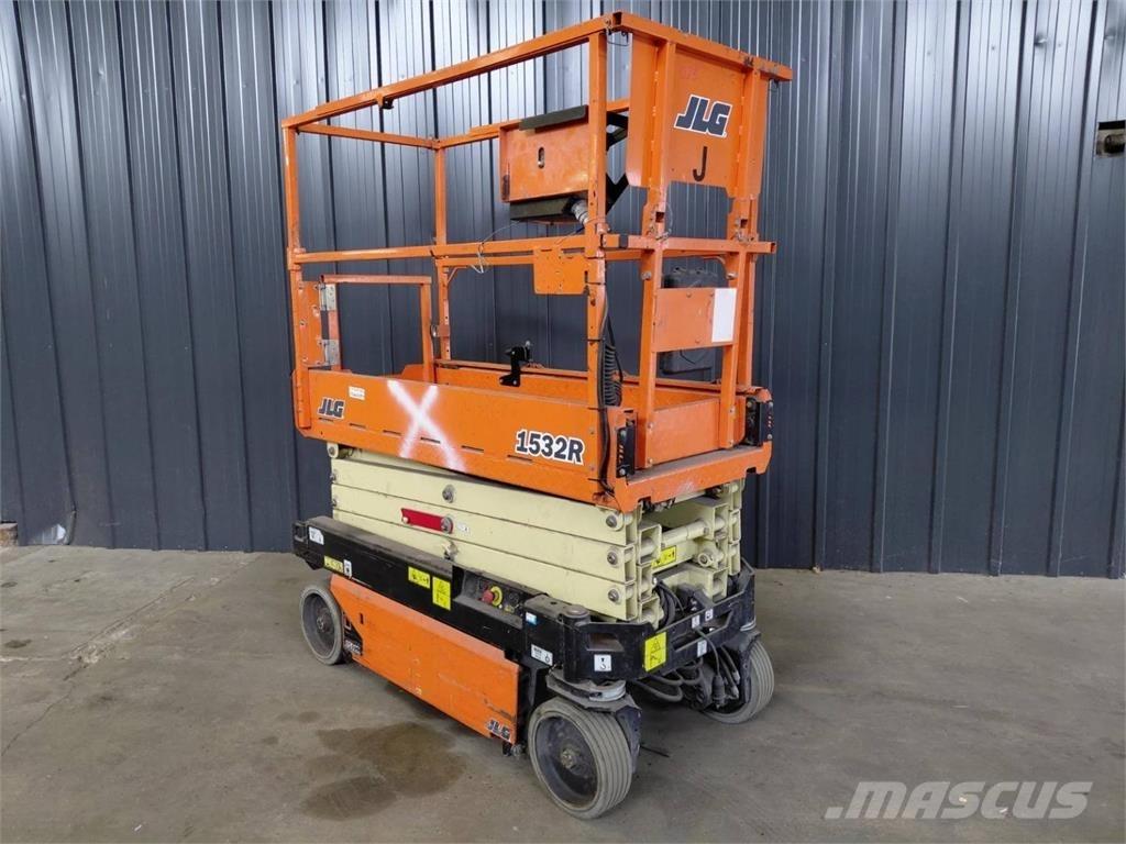 JLG 1532R Šķerveida pacēlāji