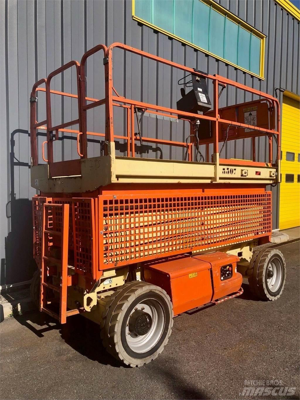 JLG 3369 LE Šķerveida pacēlāji