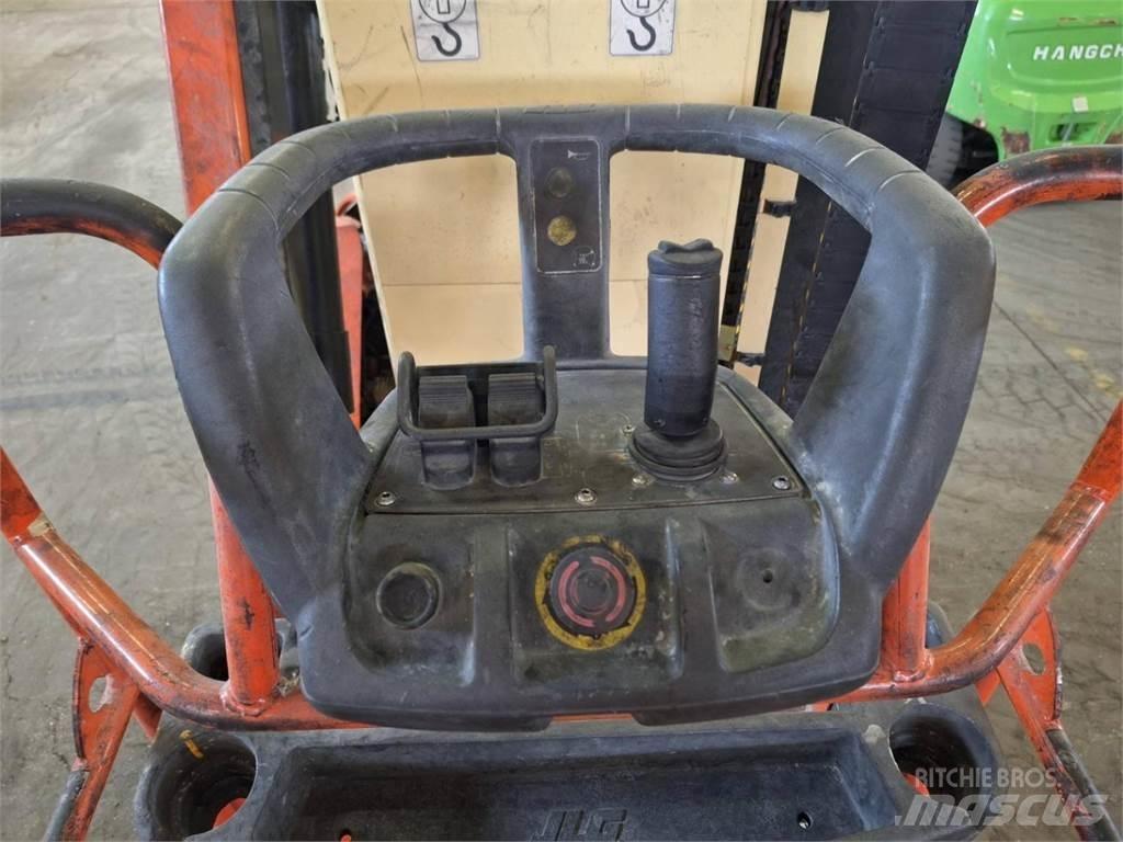 JLG TOUCAN 8E Citi pacēlāji un platformas