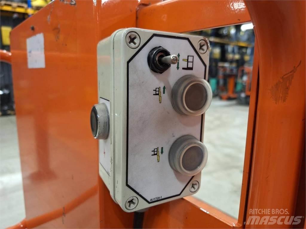 JLG TOUCAN DUO Citi pacēlāji un platformas