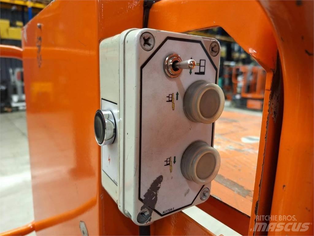 JLG TOUCAN DUO Citi pacēlāji un platformas