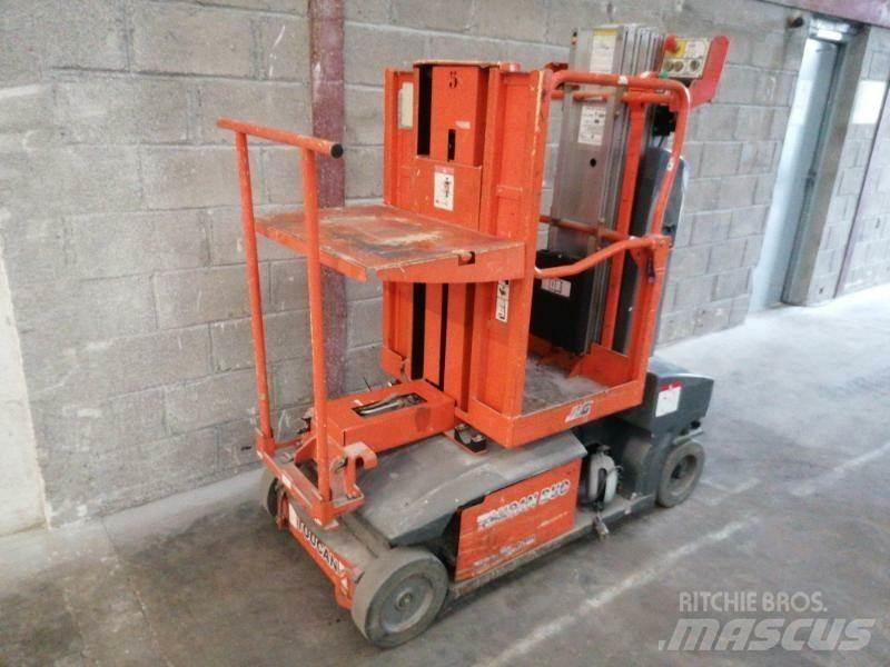 JLG TOUCAN DUO Citi pacēlāji un platformas