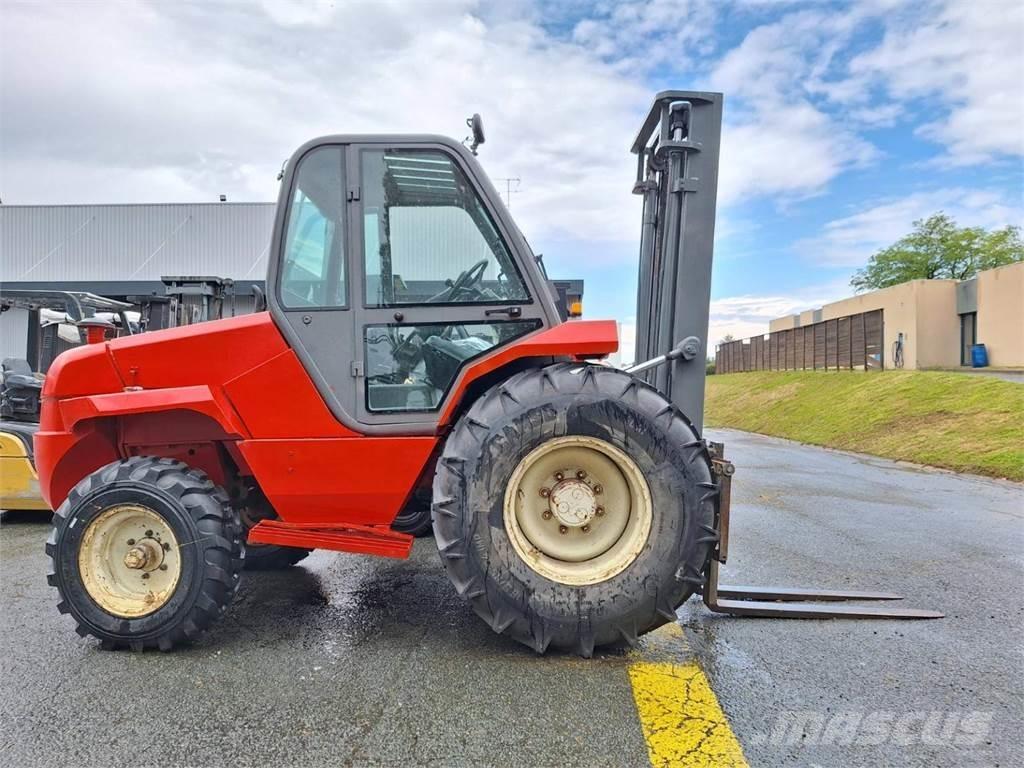 Manitou M30.2 Apvidus autokrāvējs