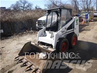 Bobcat 743B Lietoti riteņu kompaktiekrāvēji