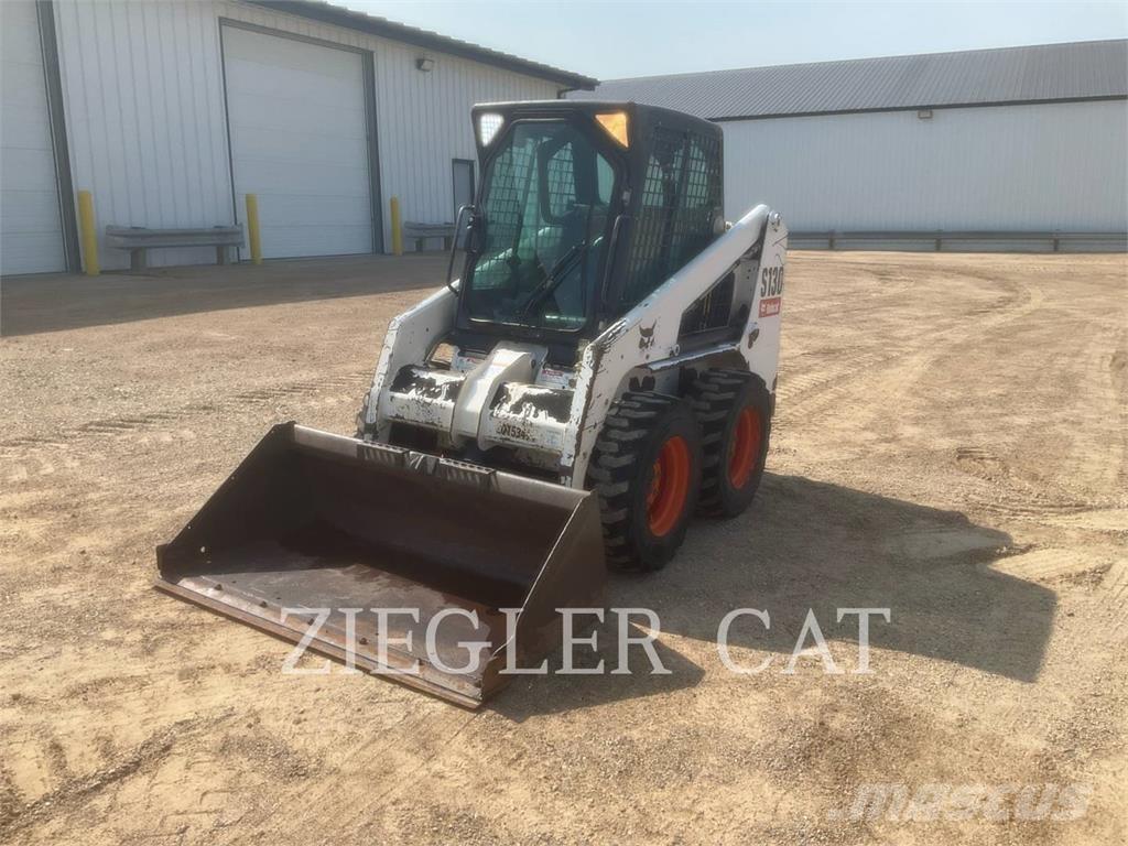 Bobcat S130 Lietoti riteņu kompaktiekrāvēji