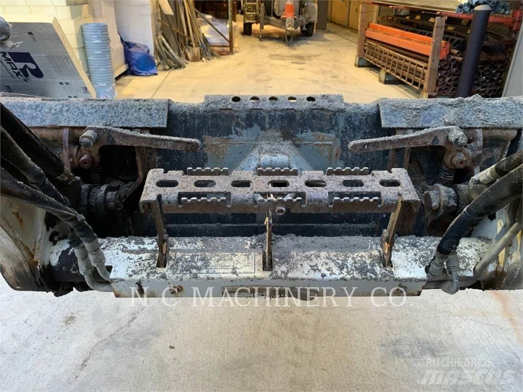 Bobcat S450 Lietoti riteņu kompaktiekrāvēji