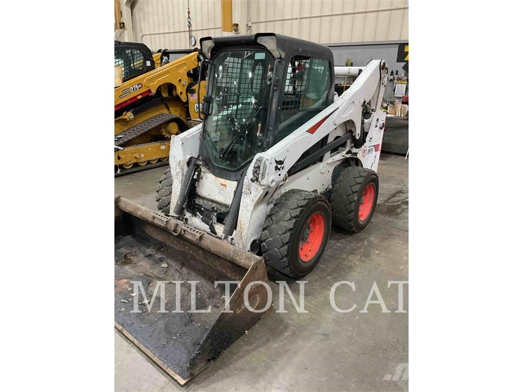 Bobcat S740 Lietoti riteņu kompaktiekrāvēji
