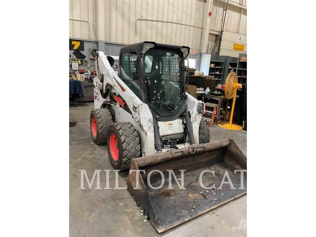 Bobcat S740 Lietoti riteņu kompaktiekrāvēji