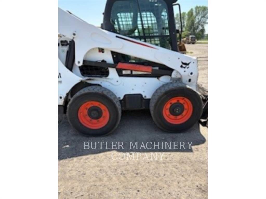 Bobcat S770 Lietoti riteņu kompaktiekrāvēji