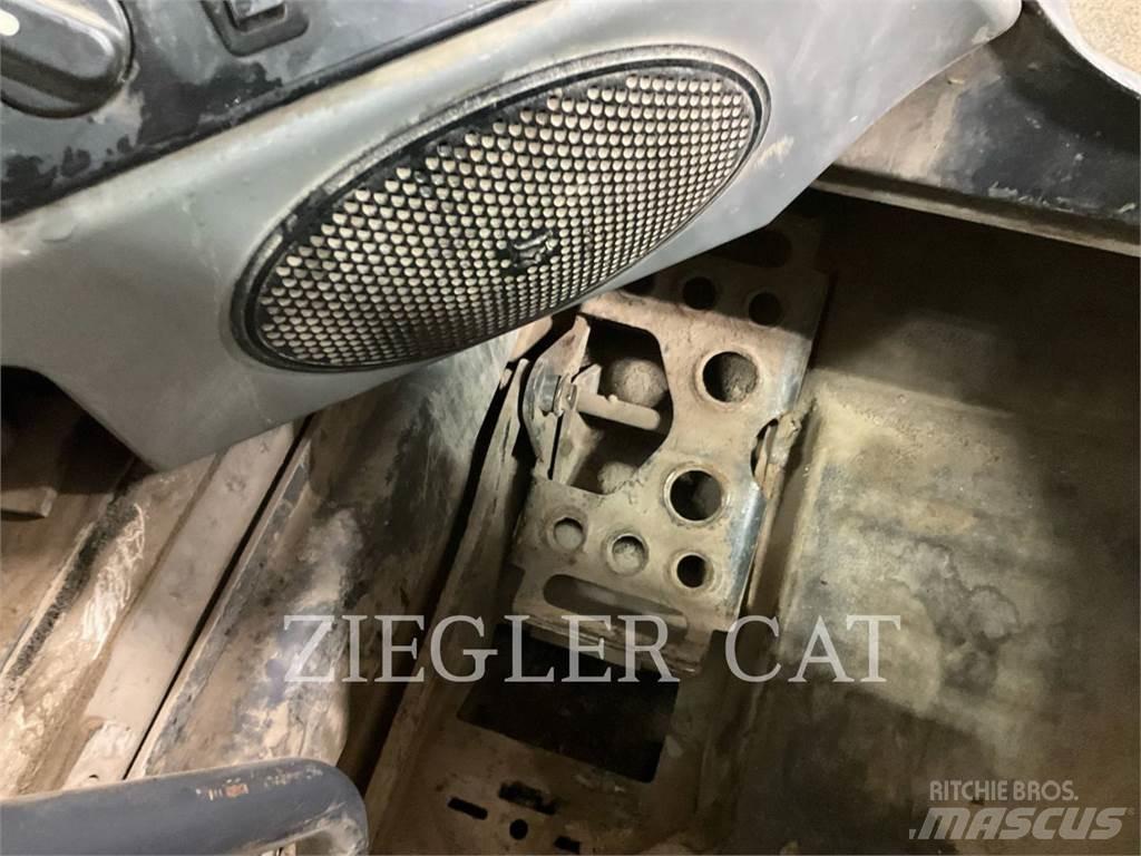 Bobcat T595 Kāpurķēžu iekrāvēji