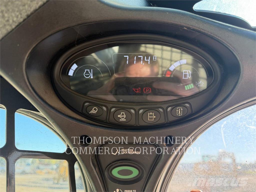 Bobcat T770 Lietoti riteņu kompaktiekrāvēji