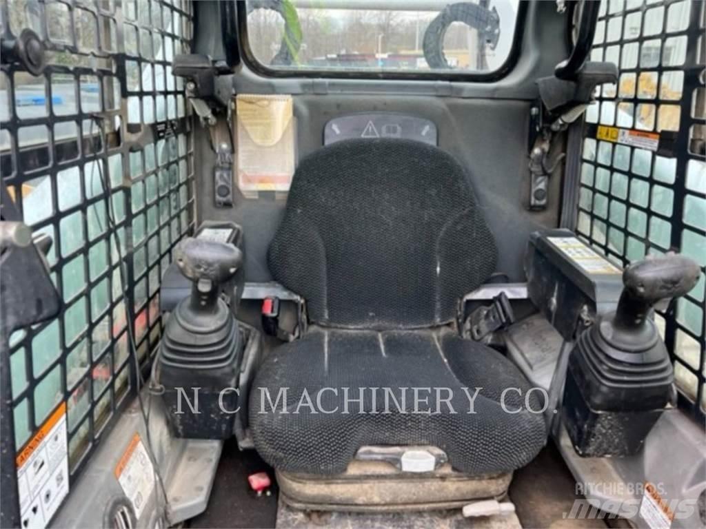 Bobcat T870 Lietoti riteņu kompaktiekrāvēji