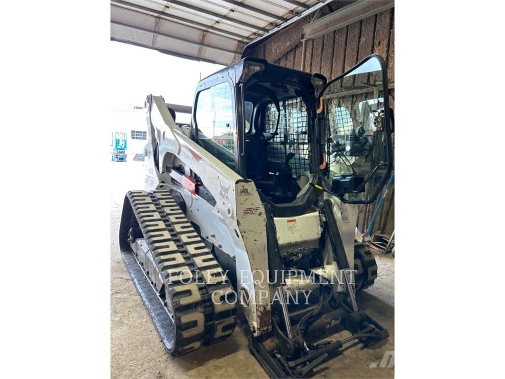 Bobcat T870 Lietoti riteņu kompaktiekrāvēji