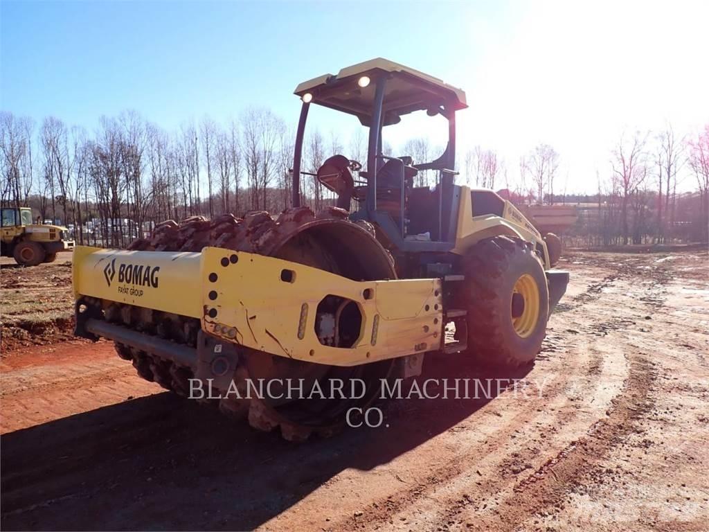 Bomag BW211PHD-5 Augsnes blīvētāji