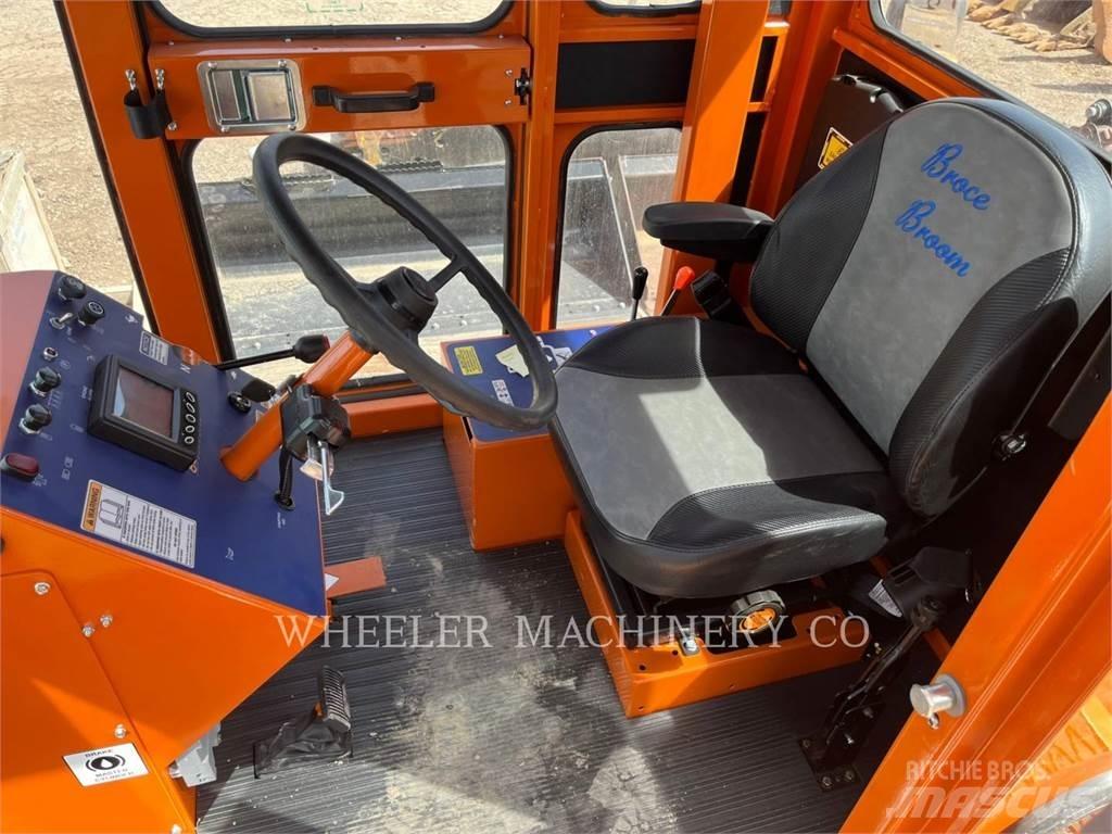 Broce BROOM 4 Ielu tīrīšanas mašīnas