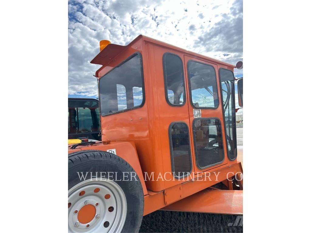 Broce BROOM 4 Ielu tīrīšanas mašīnas