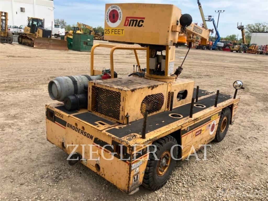 Broderson IC352F Visurgājēji celtņi