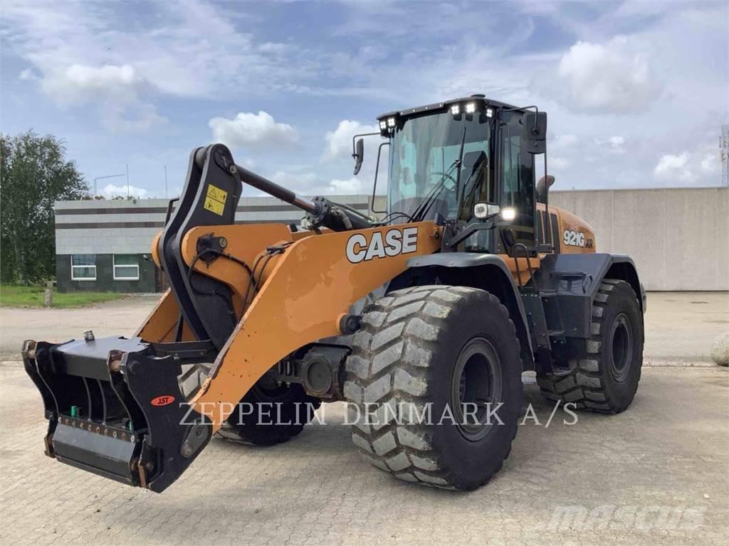 CASE 921GXR Iekrāvēji uz riteņiem