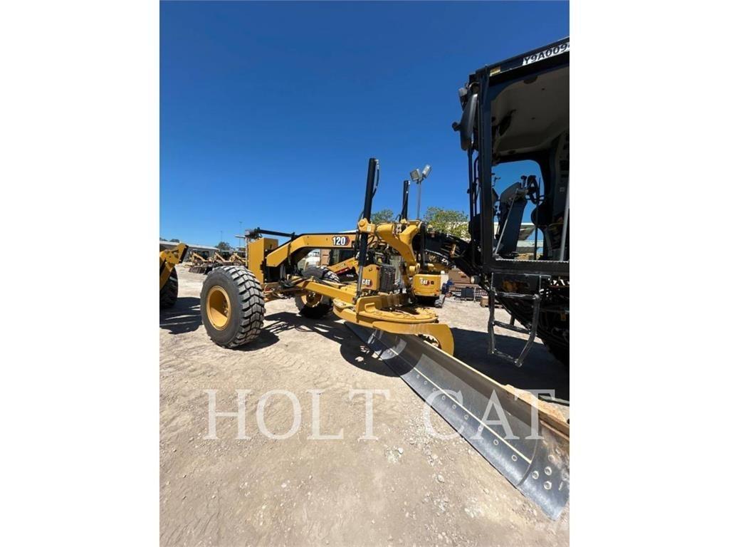 CAT 120 Greideri