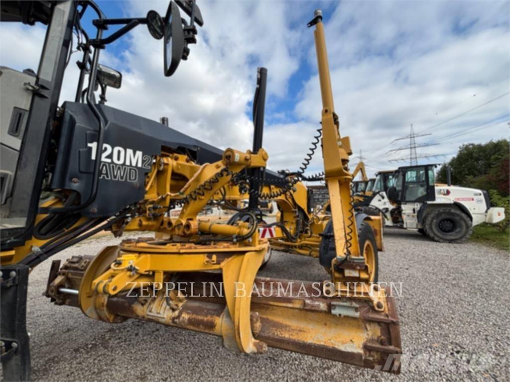 CAT 120M Greideri