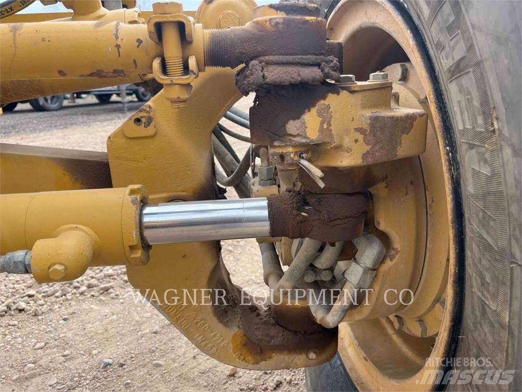 CAT 120M AWD Greideri