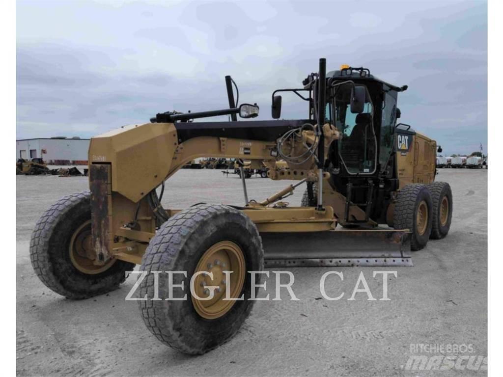 CAT 12M2 Greideri