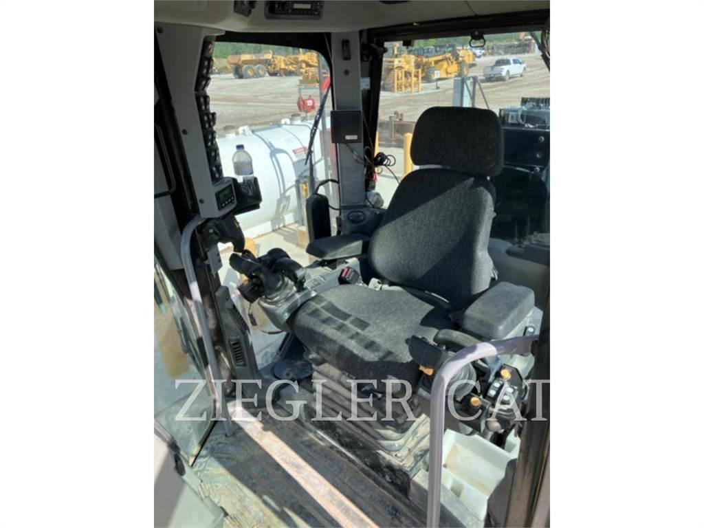 CAT 12M2 Greideri
